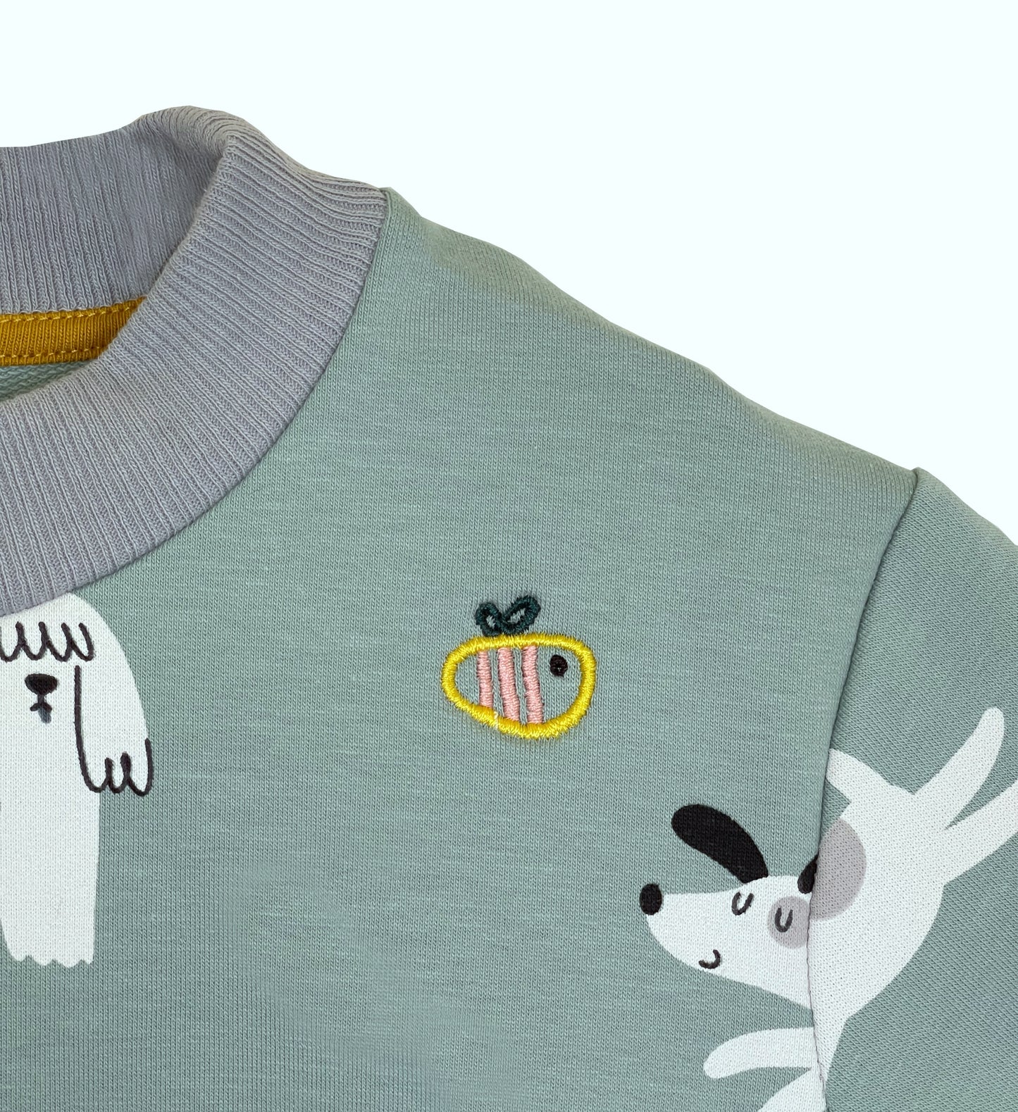 Felpa leggera in cotone biologico – Verde Salvia con fantasia Cani